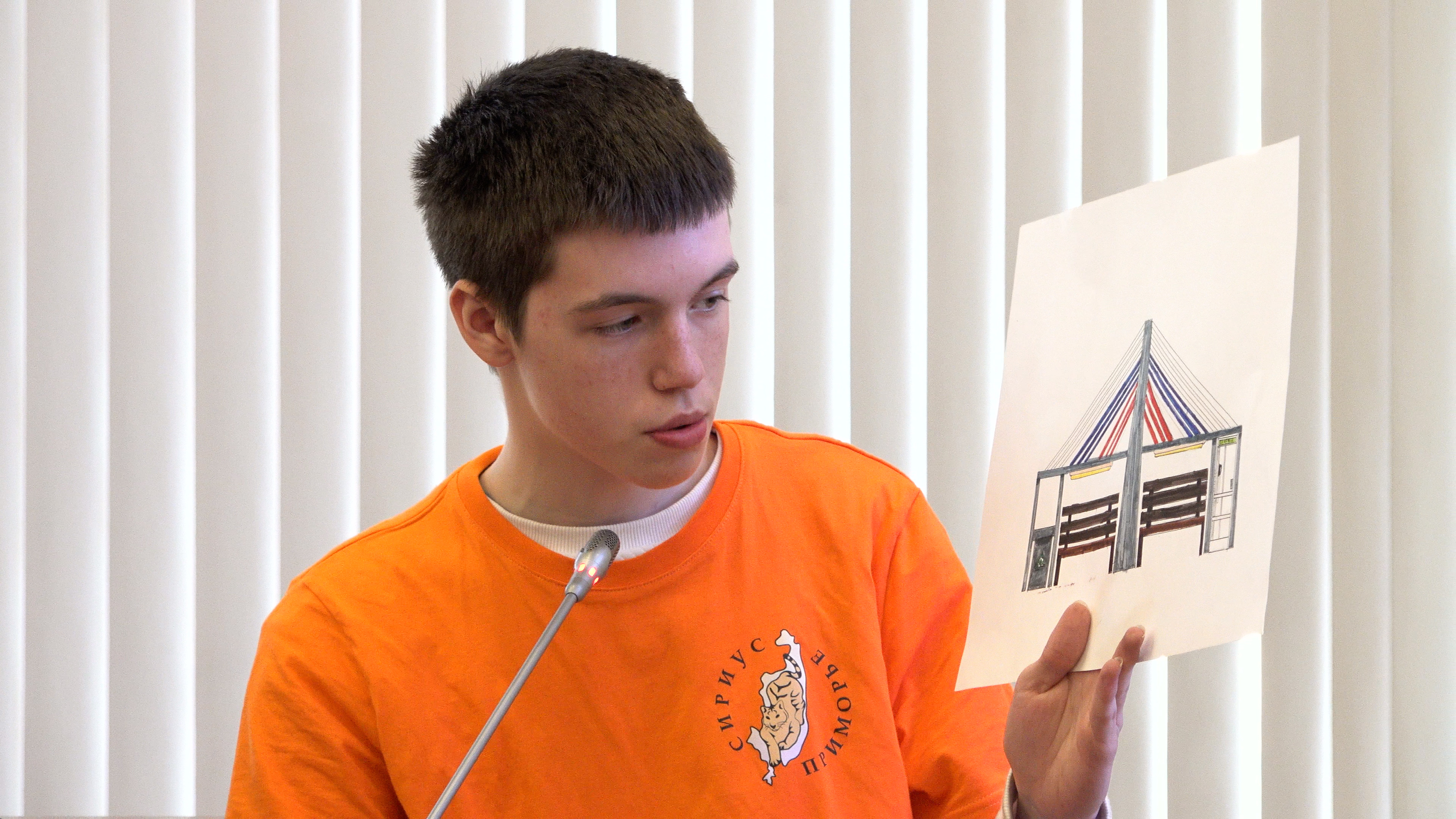 Три проекта студентов ВВГУ стали лучшими в городском дизайн-хакатоне «Арт Владивосток» смотреть онлайн