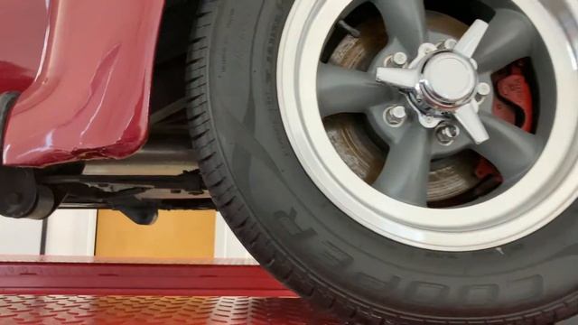 1940 Ford Deluxe Street Rod - Undercarriage смотреть онлайн