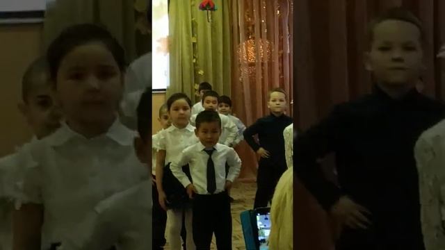 Школьный праздник смотреть онлайн