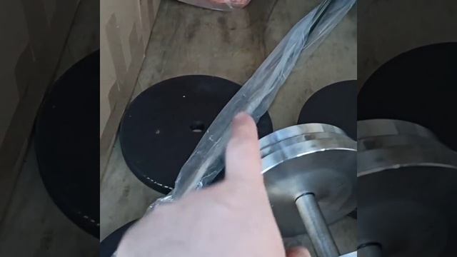 Спорт164.Отдаём 2 гантели по 30 кг+ гриф 1,8 м + 4 блина по 10 кг! смотреть онлайн