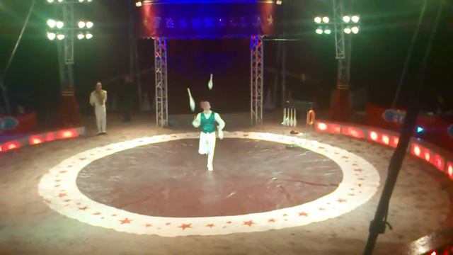 Michael Bados - juggler смотреть онлайн
