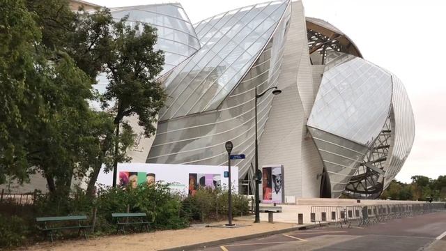 ?? WALK IN PARIS ( LOUIS VUITTON FOUNDATION PARIS ) 05/10/2020 PARIS 4K смотреть онлайн