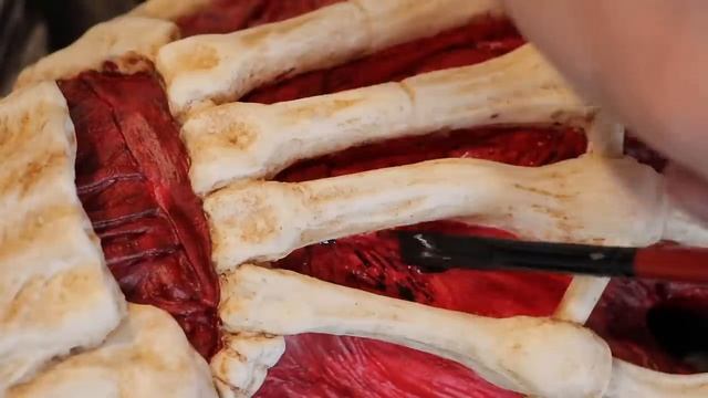 Freddy Krueger Bone Claw Production Prop from Wes Craven's New Nightmare смотреть онлайн