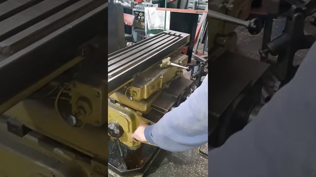 6М80 Станок горизонтальный консольно-фрезерный с поворотным столом смотреть онлайн