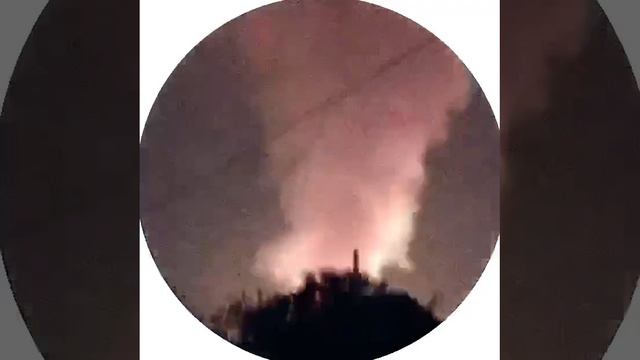 Сильный пожар и детонация в городе Торопец, Тверской области 3 смотреть онлайн