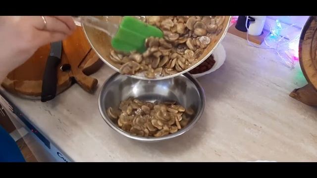 Постный салат с пекинской капустой, фасолью и грибами! смотреть онлайн