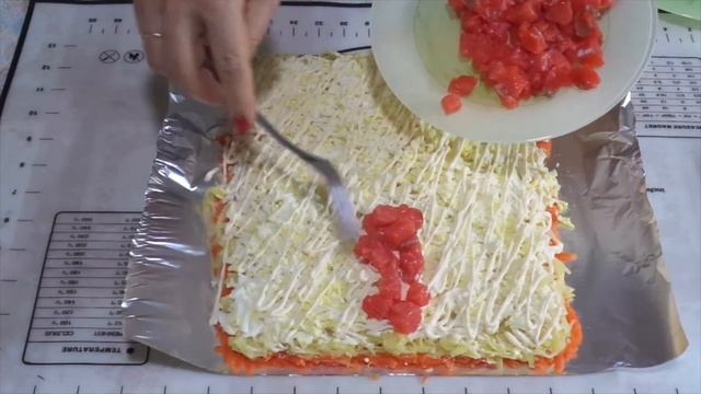 САЛАТ ЦАРСКИЙ С КРАСНОЙ РЫБОЙ И ИКРОЙ. смотреть онлайн