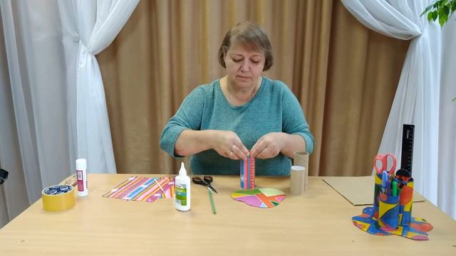 Мастер-класс по изготовлению карандашницы "Яркое настроение" 10+ смотреть онлайн