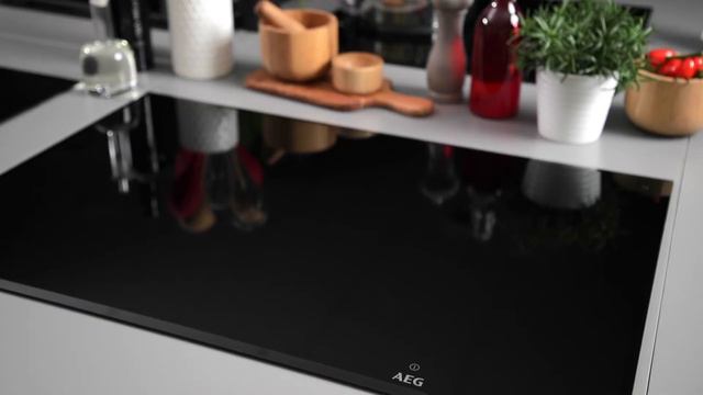 Impact Damage On A Ceramic or Induction Hob | AEG смотреть онлайн
