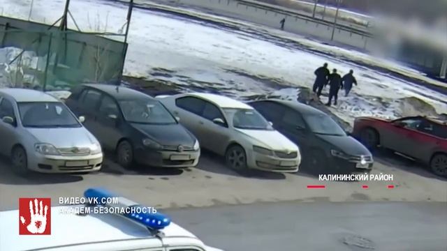 Экстренные службы стянулись к микрорайону "Академ Риверсайд" смотреть онлайн
