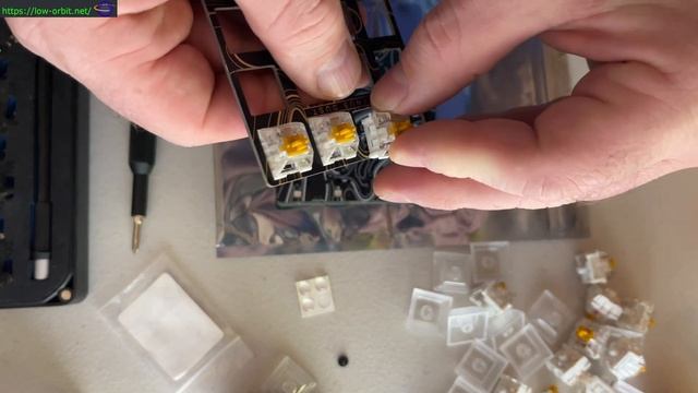 Pimoroni Keybow 2040 - Macropad смотреть онлайн