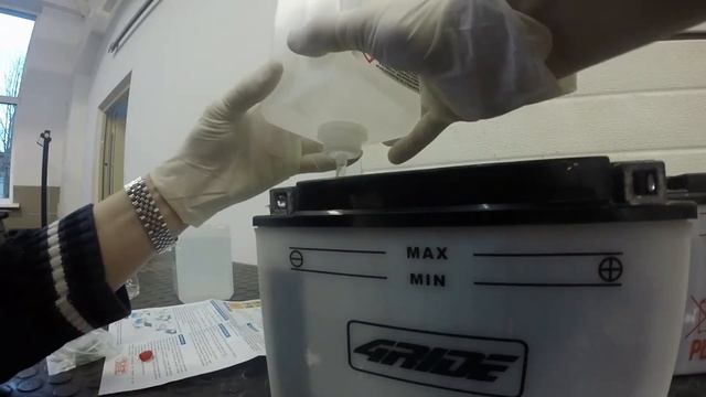 #STG "Vlogai" 1 Naujo akumuliatoriaus dėjimas į motociklą ir netikėta baigtis смотреть онлайн