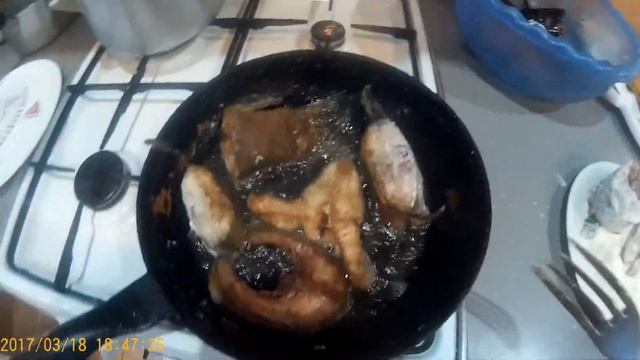 Линь жареный на сковороде смотреть онлайн