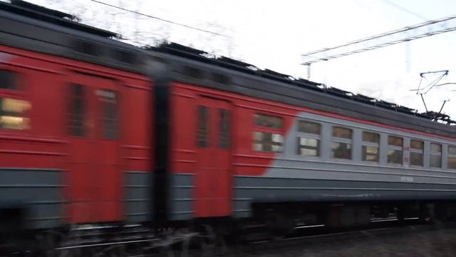 Электропоезд ЭР2Т-7160 перегон Латышская-Нара 5.04.2016 смотреть онлайн
