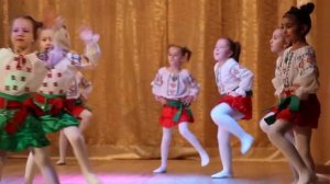 Детский молдавский танец ”Hora copiilor” - "Детская хора"