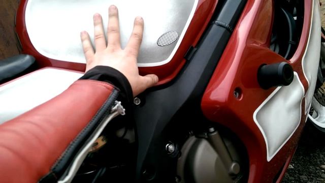 Как снять натяжитель цепи грм Honda CBR600 F4I смотреть онлайн