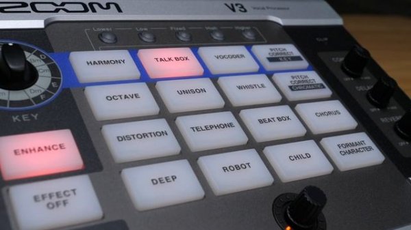 Zoom V3 Vocal Processor Inputs and Outputs