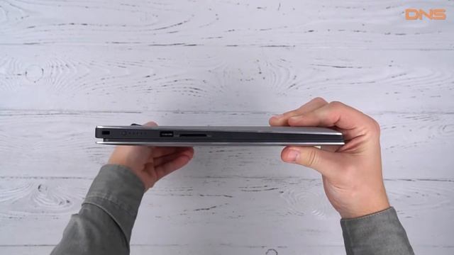 Распаковка DELL XPS 15 9560-8039 / Unboxing DELL XPS 15 9560-8039 смотреть онлайн