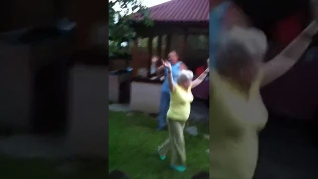 Хоть одна бабушка в 60 лет так может? смотреть онлайн