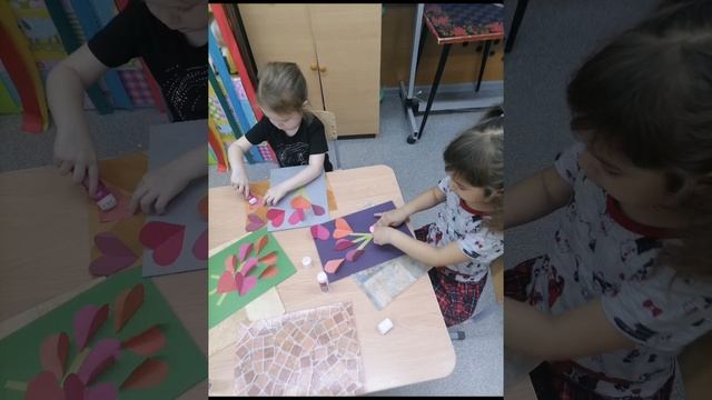 Аппликация "Цветы для мамы" смотреть онлайн