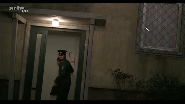 Sonnenallee - 1999 ‧ Komödie смотреть онлайн
