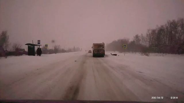 Весна, птицы поют, народ на дачи ломится. смотреть онлайн