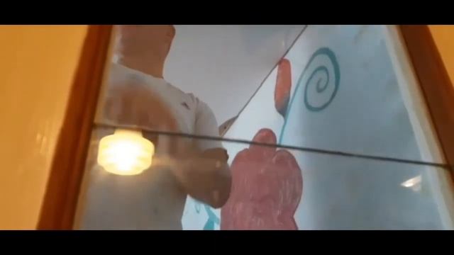 РЕМОНТ У МАМЫ / НАТЯГИВАЮТ ПОТОЛОК смотреть онлайн