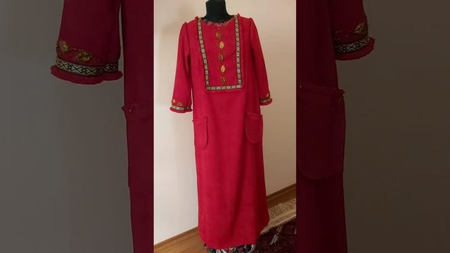 Закончила вышивать бисером. Платье почти готово???
