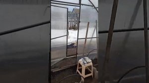 простой способ отопления теплицы.Печь на отработке для теплицы.