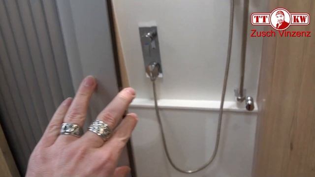 Mit Mega Sitzgruppe im MegaMobil Kastenwagen Van Lounge 640 - Roomtour im Flaggschiff Wohnmobil 202 смотреть онлайн