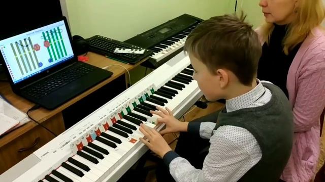 Soft Mozart Recital 2019-2020: Егор (особенный ребёнок), 10 лет, Симфония Сюрприз Й.Гайдн смотреть онлайн