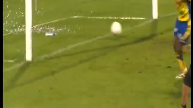 Peter Utaka Topscorer (part 2) смотреть онлайн