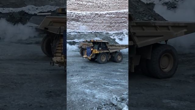 Cat-777 большегрузный автосамосвал смотреть онлайн