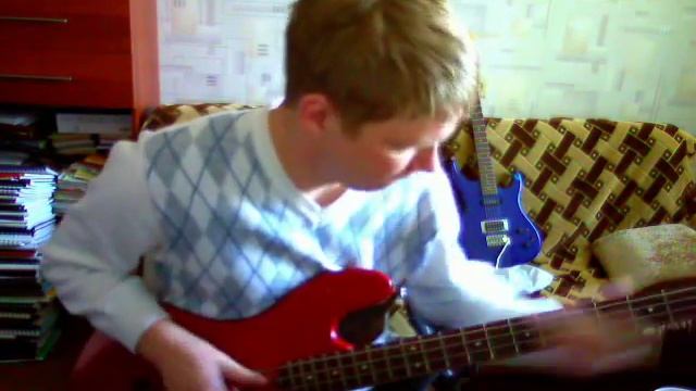 Игра на бас гитаре слэпом (Bass guitar - Romik Ostapenkovich) смотреть онлайн