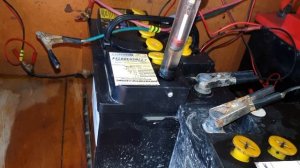 Классический,полный заряд высаженного аккумулятора Тюмень CaCa-62 А\ч.