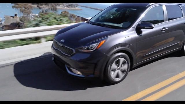 2020 Kia Niro PHEV Driving Video смотреть онлайн
