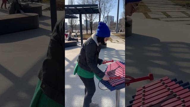 На эспланаде в Перми установили музыкальные инструменты смотреть онлайн