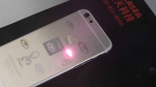 Лазерная маркировка на крышке телефона, маркировочная лазерная машина