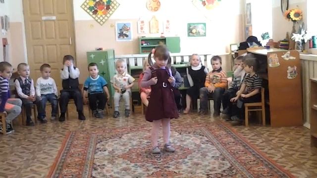 КАК НУЖНО РАССКАЗЫВАТЬ СТИХИ смотреть онлайн