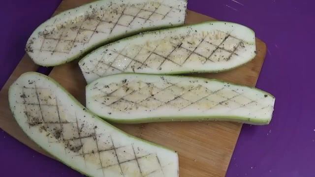 Нежные кабачки в духовке под сметанным соусом Минимум времени на приготовление и максимум вкуса смотреть онлайн