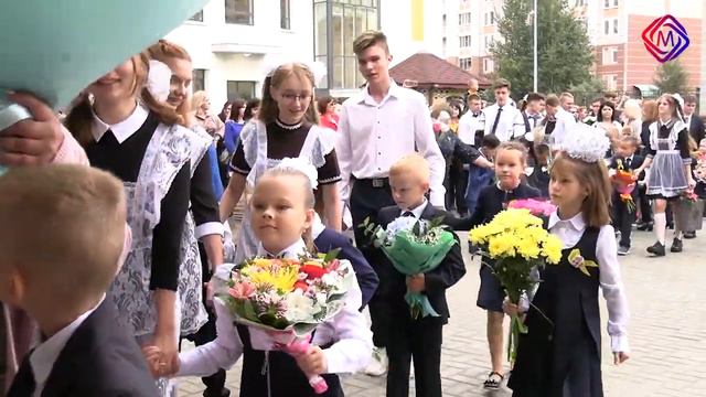 Первого сентября на Армейском проезде микрорайона Кузнечики открылась новая школа смотреть онлайн
