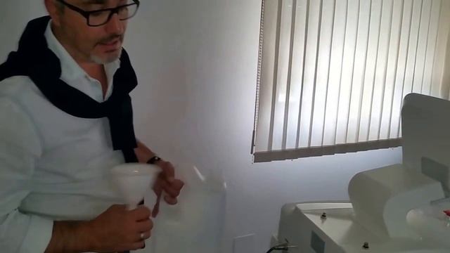 Tutorial sostituzione acqua distillata Epilatore laser a diodi 808nm смотреть онлайн