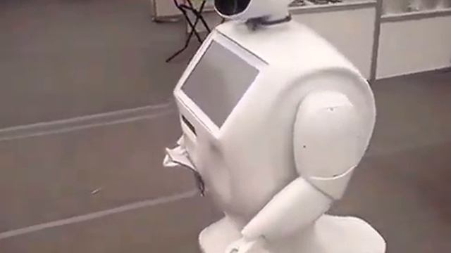 78 робот - раздатчик листовок (промоутер, флаерщик) / Distributor of leaflets смотреть онлайн