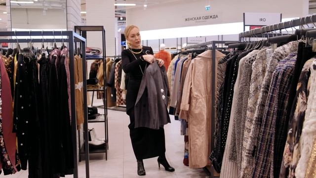 КАК ЧУВСТВУЕТ СЕБЯ ЛЮКС НА КРУПНЫХ СКИДКАХ 2022 В ЦУМ OUTLET? ИЩЕМ ТРЕНДЫ НА ВЕСНУ И ЛЕТО 2022! смотреть онлайн