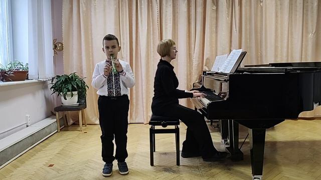 Олександр Бондарчук (блок-флейта), 7 років (1 клас) - Українська народна пісня «По дорозі жук, жук» смотреть онлайн
