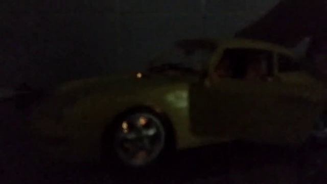 bburago 1/18 Porsche 911 Carrera type 993 à leds смотреть онлайн