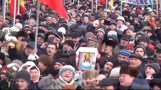 Белые хризантемы как символ обновления Молдовы! (24.01.2016) смотреть онлайн