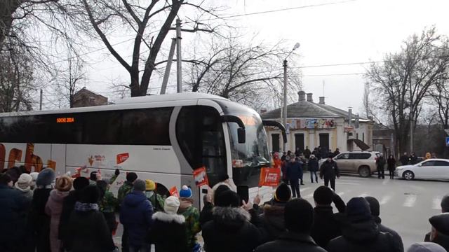 В Новочеркасске ЮРГПУ(НПИ) встречает олимпийский огонь!!! SAD 9377 смотреть онлайн