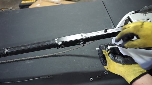 Removing Or Replacing The Chain On A Garage Door Opener смотреть онлайн