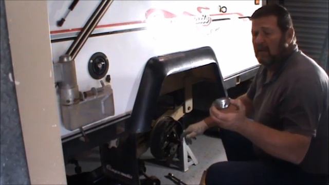 Camp O Matic. Replacing the wheel bearings and camper prep for travel. смотреть онлайн